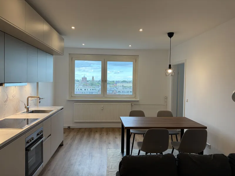 Erstbezug nach umfangreicher Renovierung, möblierte 2,5-Zimmer-Wohnung Berlin Mitte, Toller Ausblick — photo 1